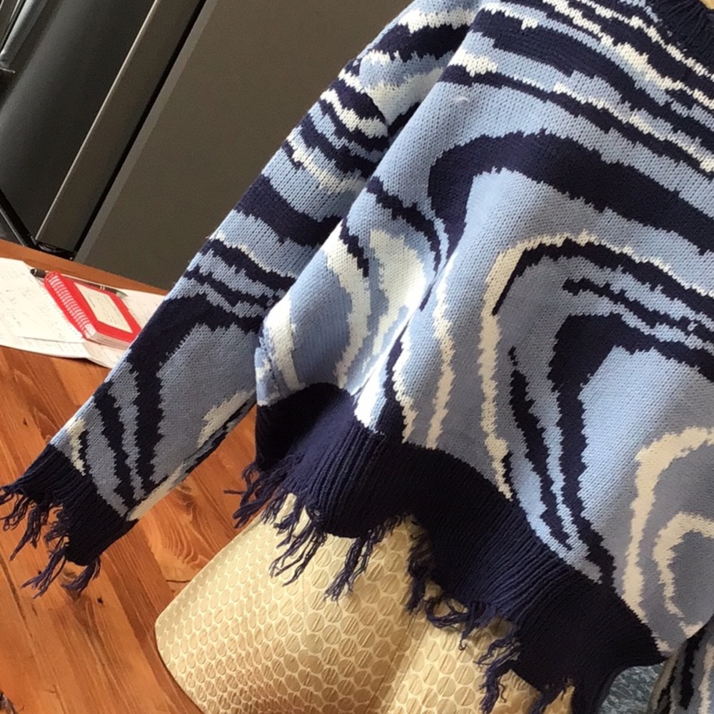 Spring sweater - Picture 3 of 10